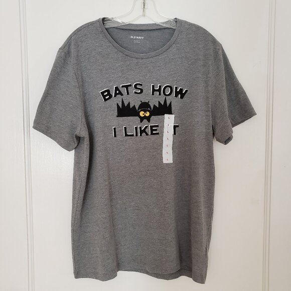 Old Navy NWT “Bats How I Like It" Halloween graphic tee gray t-shirt women's L - Picture 1 of 9